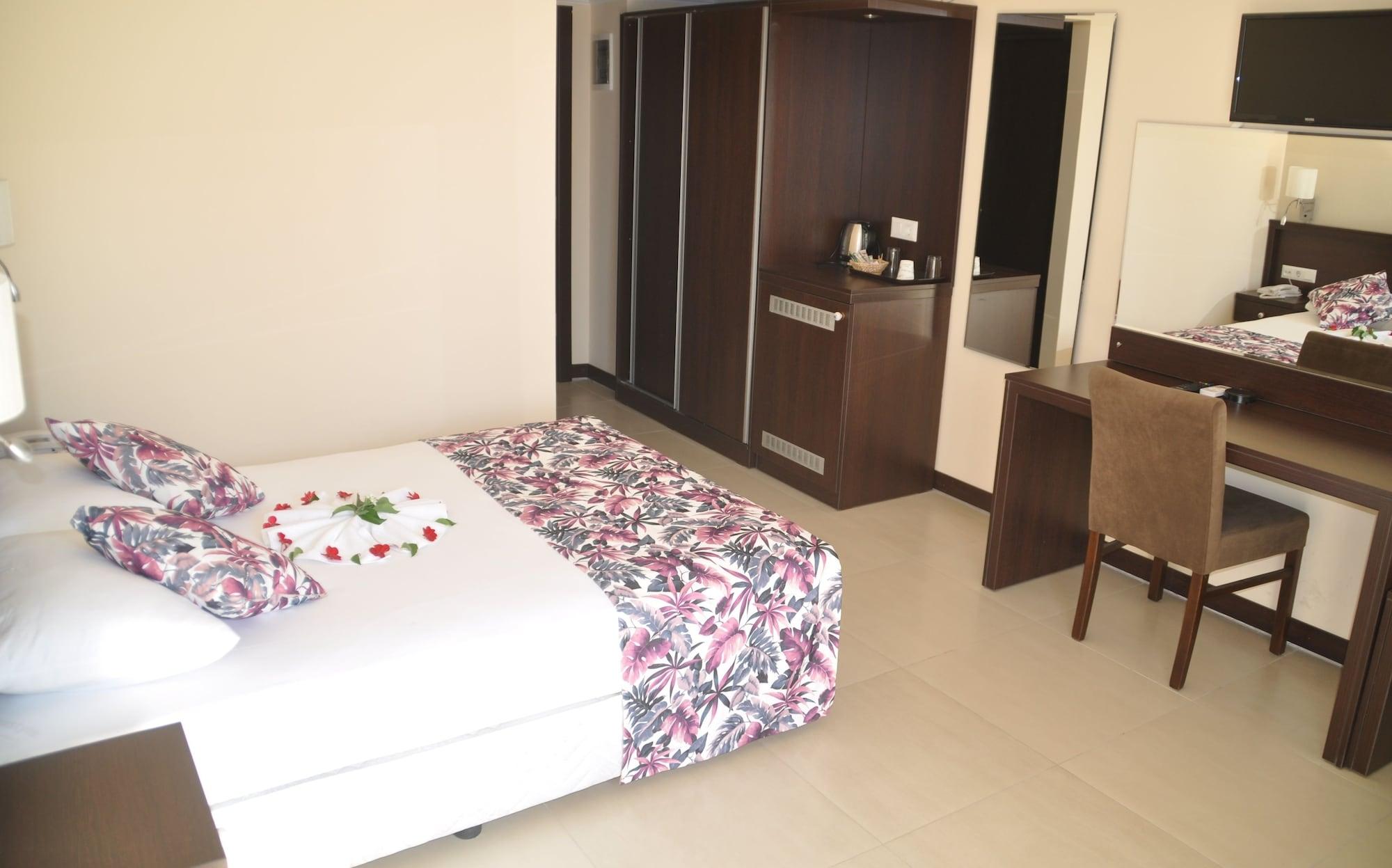 Sunshine Holiday Resort Oludeniz Exterior foto